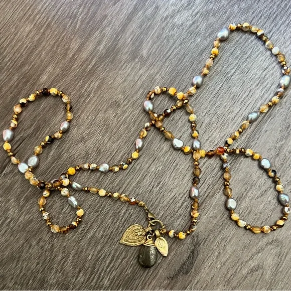 Handmade hand knotted gemstone charm necklace - Picture 6 of 14